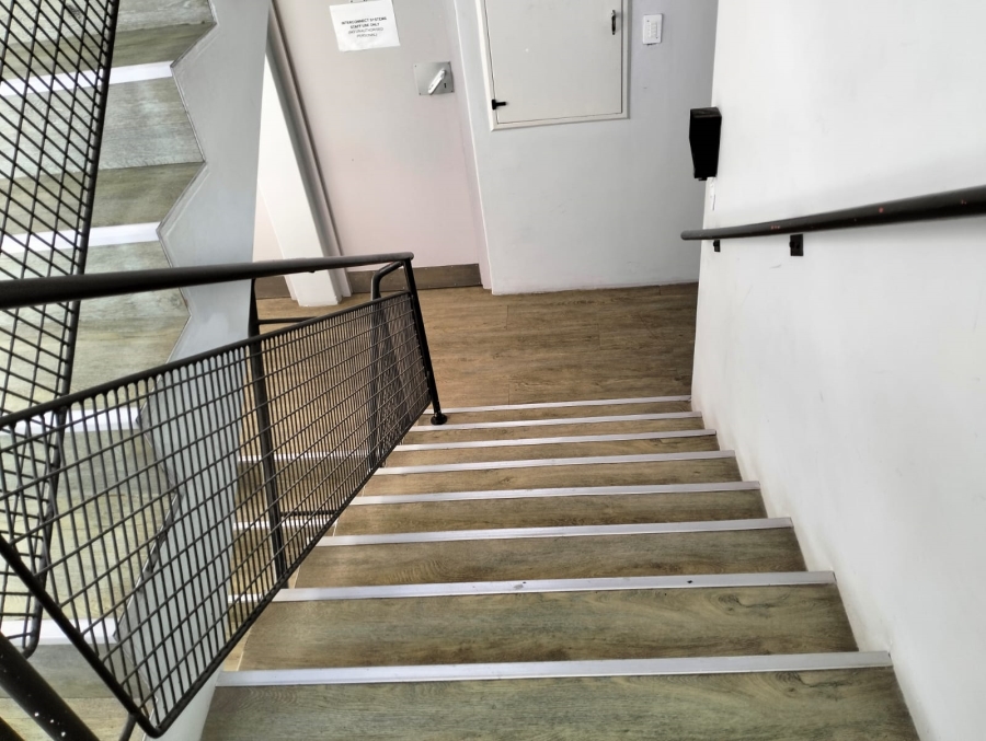 To Let commercial Property for Rent in Loevenstein Western Cape